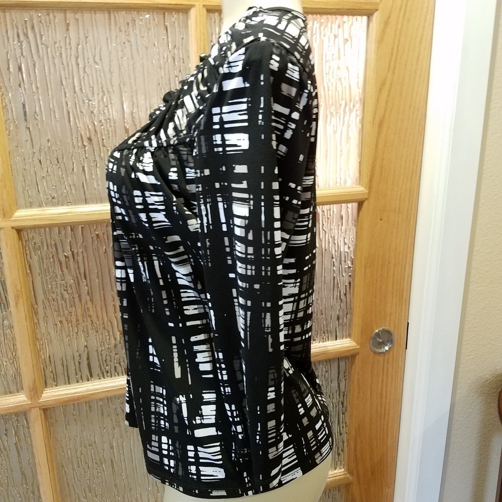 WORTHINGTON Black & White Knit Blouse - Picture 4 of 5